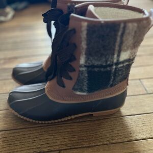 Plaid Lace-Up Winter Boots
